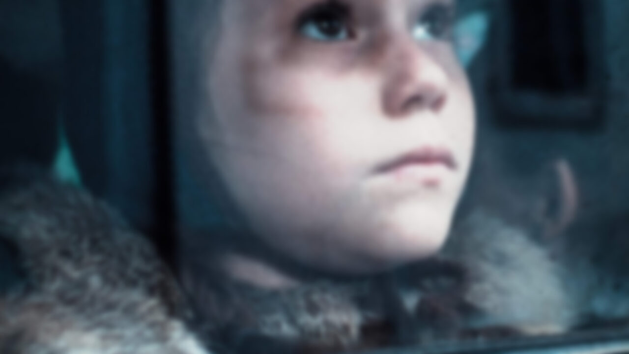 La bambina con la valigia streaming ita